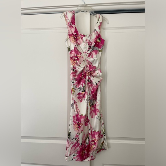Mid length floral pink and cream dress - Picture 2 of 3